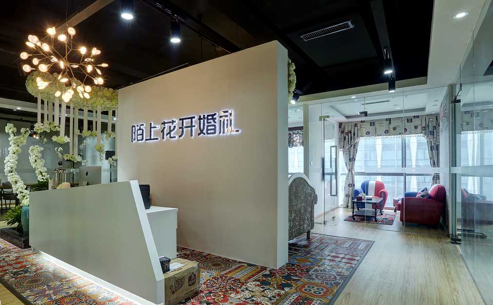不銹鋼發(fā)光字的生產(chǎn)工藝和特點(diǎn)介紹(圖1)